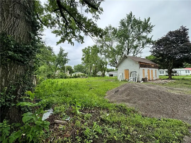 $49,900 | 35 West 3rd Street, Adrian, MO 64720