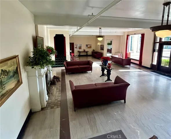 $269,000 | 2121 James M Wood Boulevard, Unit 121, Los Angeles, CA 90006