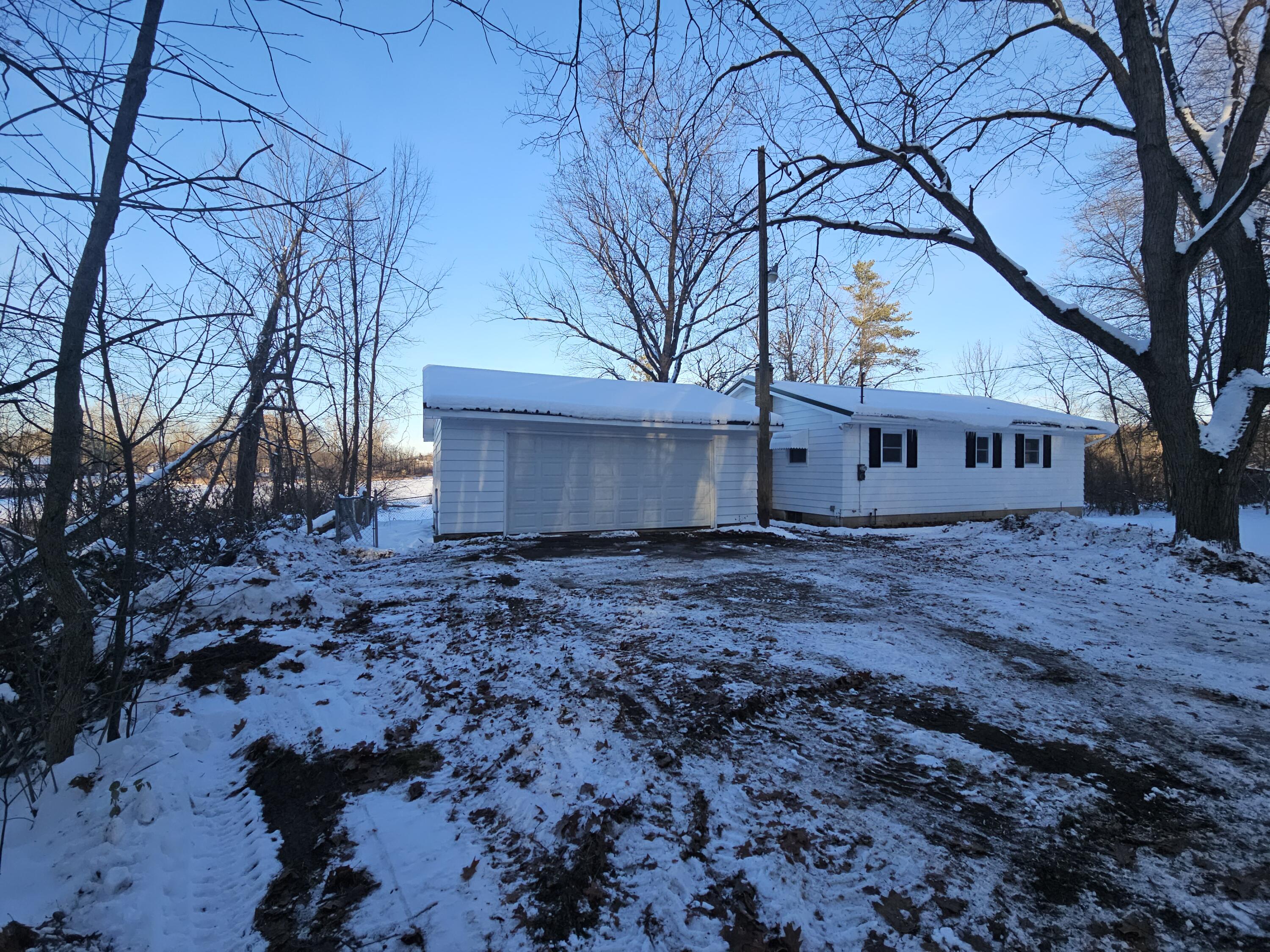 4725 East Sager Road Hastings, MI 49058 - Photo 37 of 61 20251208_161700