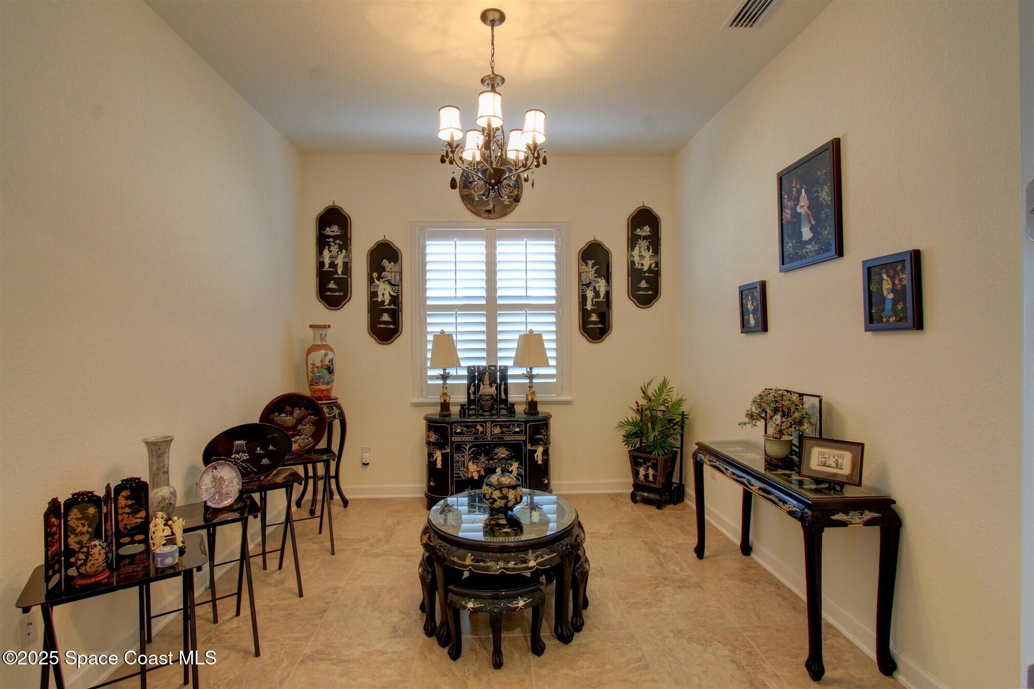 2542 Chapel Bridge Lane Melbourne, FL 32940 - Photo 8 of 44 a living room with furniture