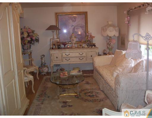 6 Morningside Road Colonia, NJ 07067 - Photo 6 of 7