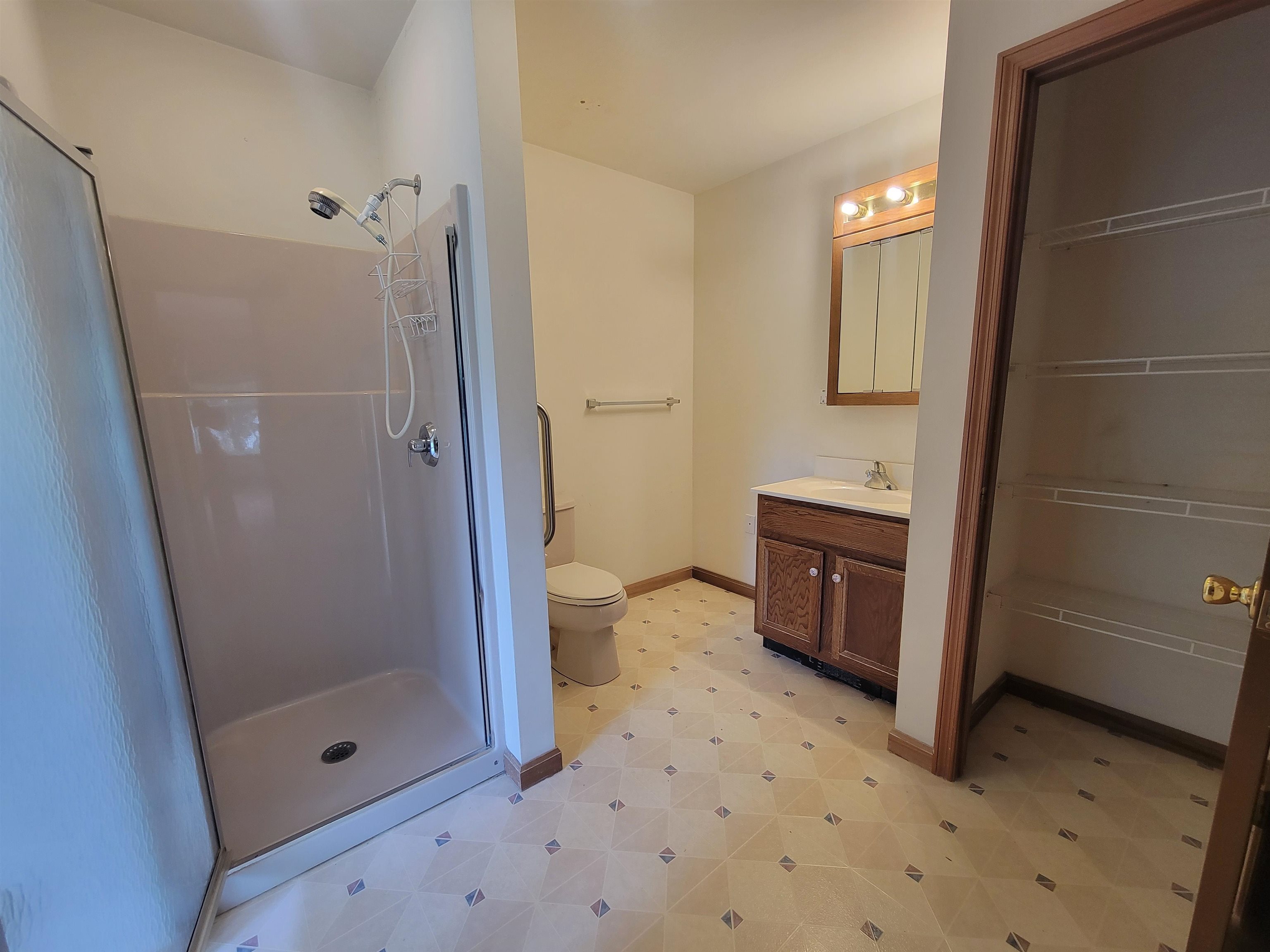 42 Chester Road Raymond, NH 03077 - Photo 24 of 34
