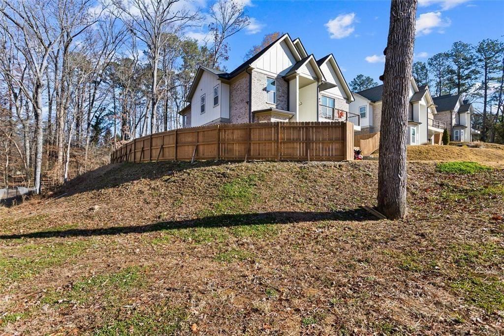 658 Rockbridge Road Northwest Lilburn, GA 30047 - Photo 4 of 51