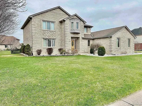 $589,000 | 47630 Robins Nest Drive, Utica, MI 48315