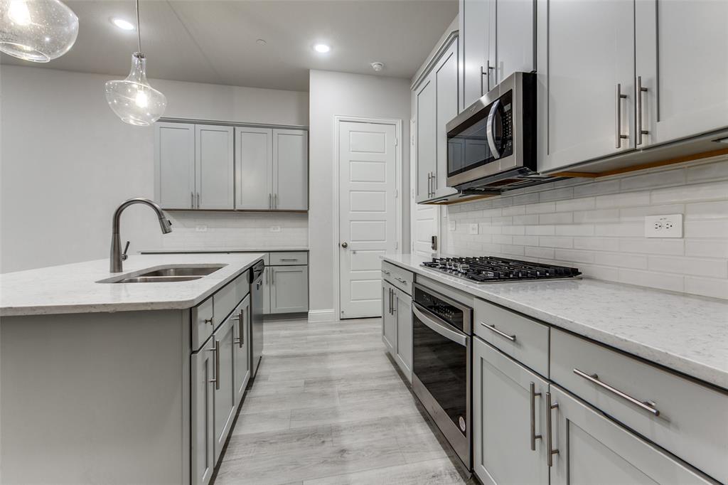 1888 Strand Street Dallas, TX 75234 - Photo 10 of 26
