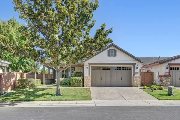 $639,000 | 7552 Abbey Circle, Elk Grove, CA 95757