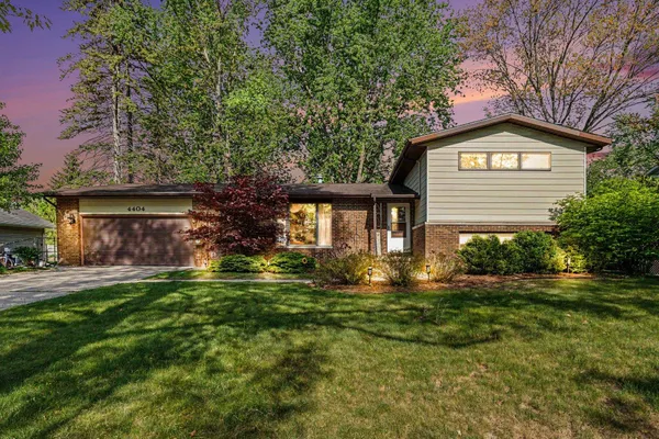 $294,900 | 4404 Robinhood Terrace, Midland, MI 48642