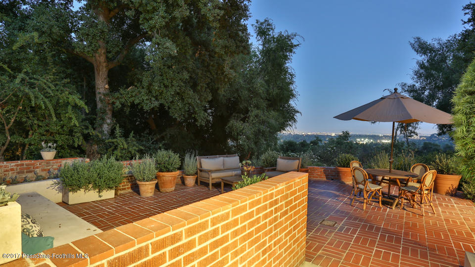 1336 Inverness Drive Pasadena, CA 91103 - Photo 41 of 42 an outdoor space with seating