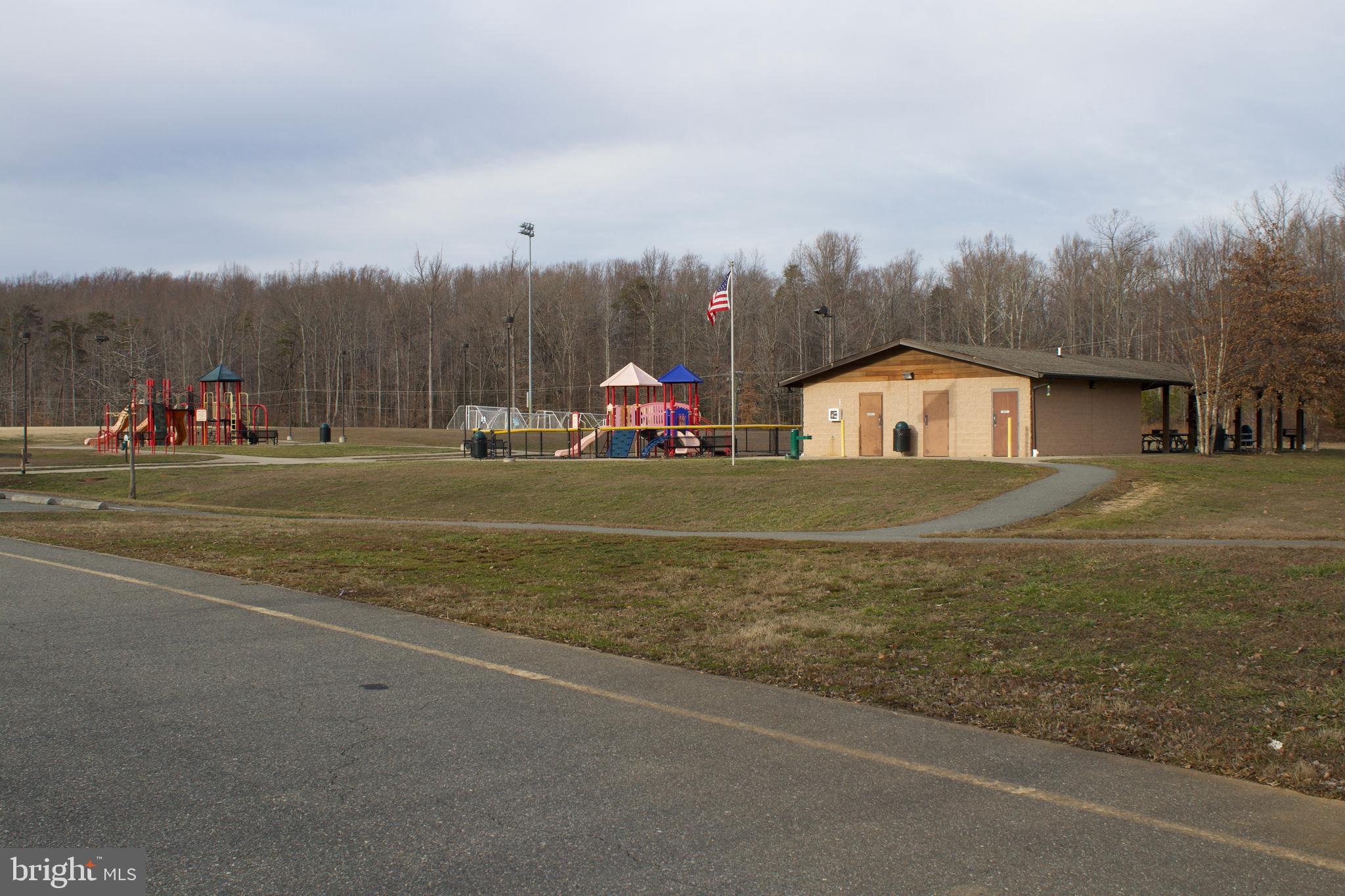 1076 Decatur Road Stafford, VA 22554 - Photo 27 of 37 Gallery Image 27