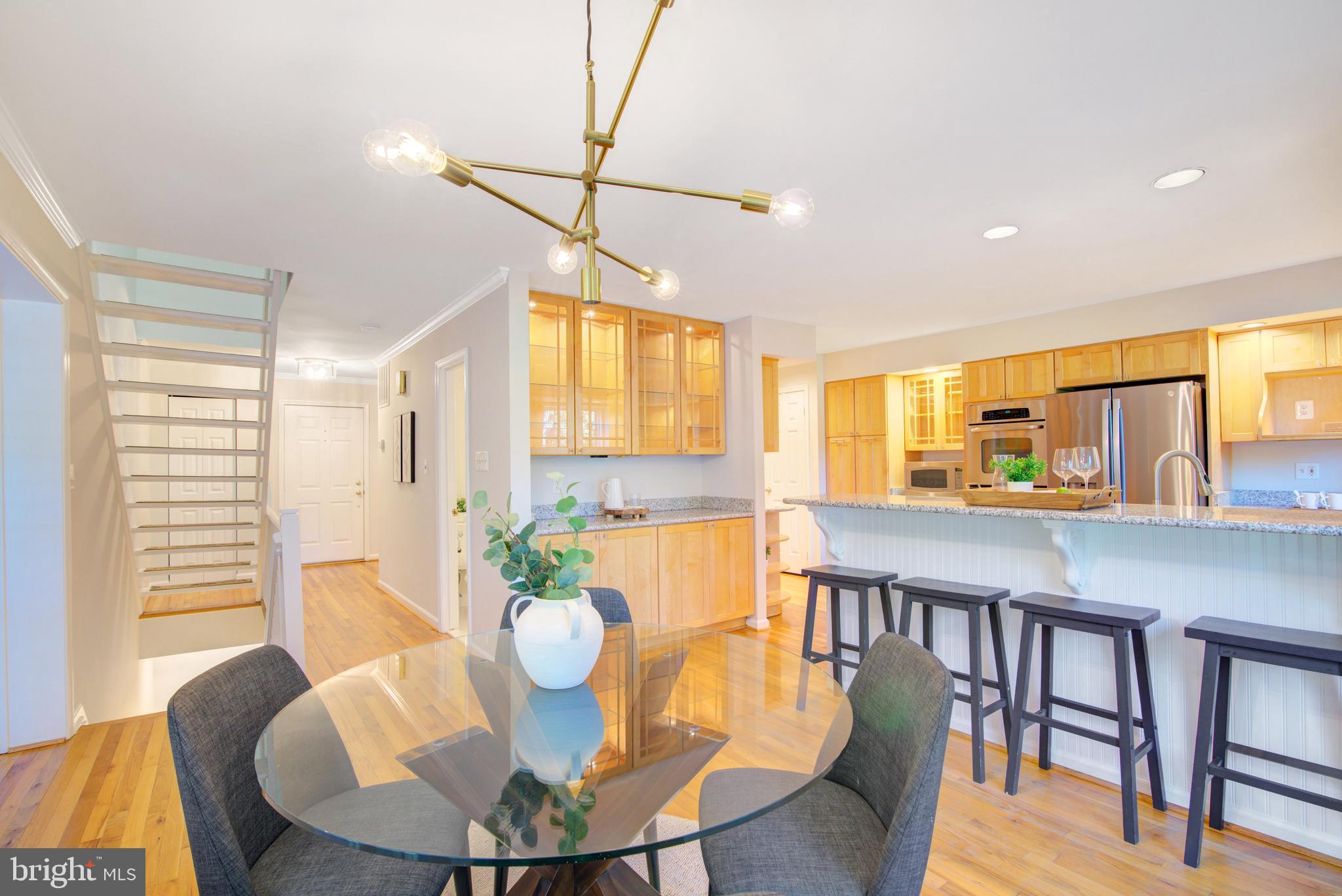 2128 Golf Course Drive Reston, VA 20191 - Photo 20 of 105 Designer light fixture