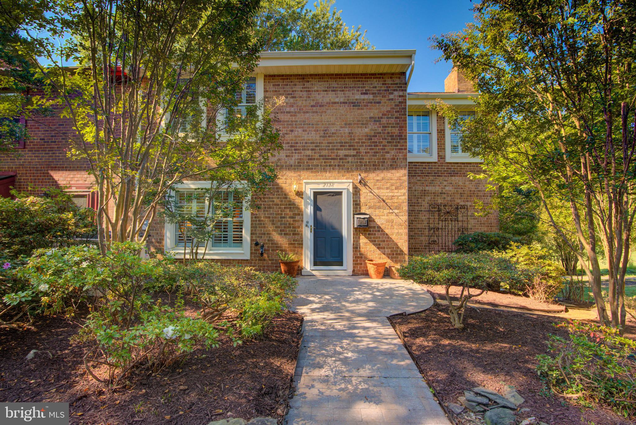 2128 Golf Course Drive Reston, VA 20191 - Photo 4 of 105 Welcome to 2128 Golf Course Drive