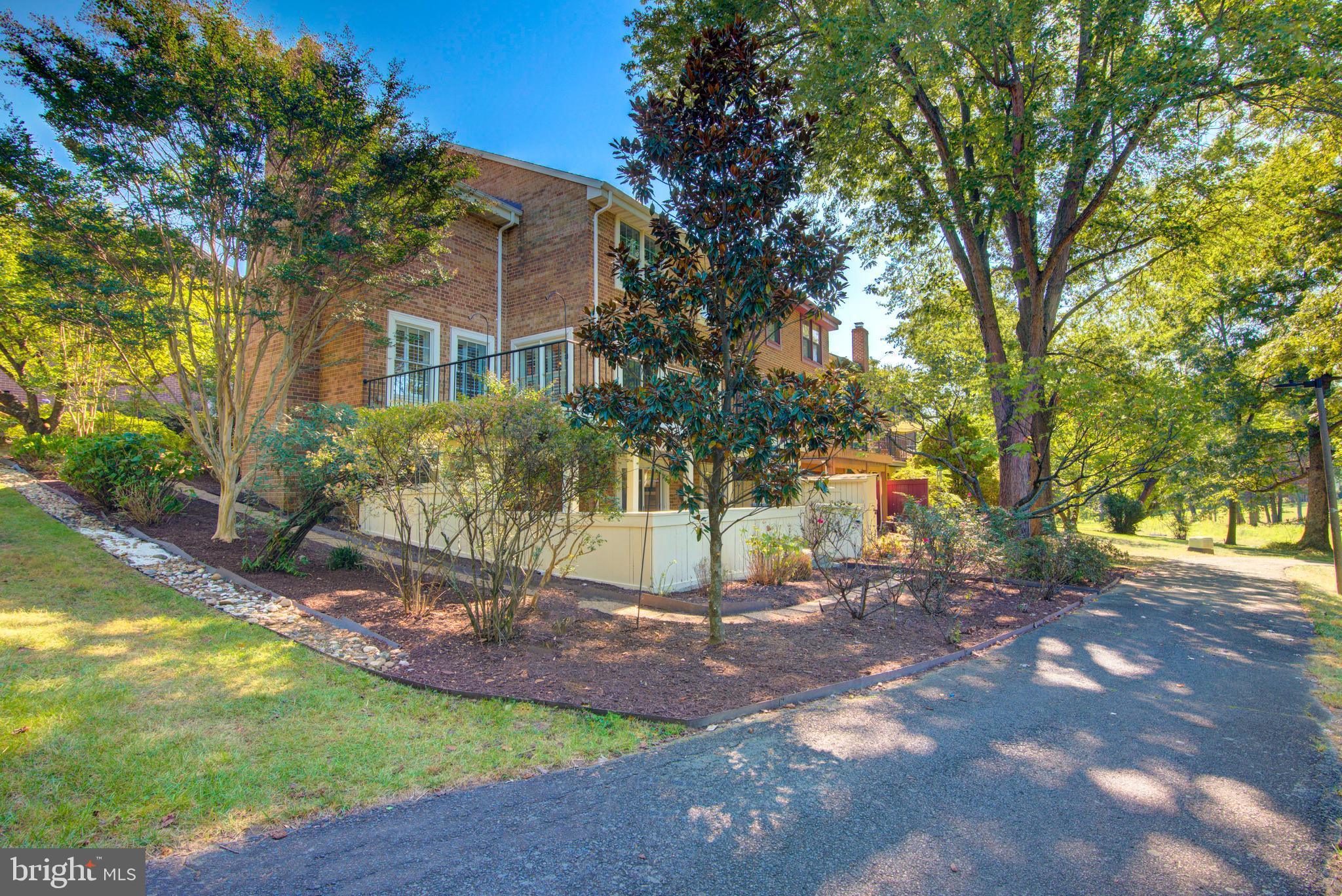 2128 Golf Course Drive Reston, VA 20191 - Photo 5 of 105 Gardeners, Golfers and Nature Lovers Delight