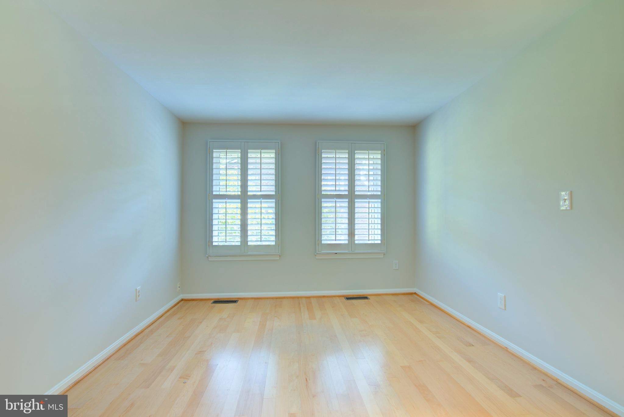 2128 Golf Course Drive Reston, VA 20191 - Photo 51 of 105 3rd bedroom at hall near staircase