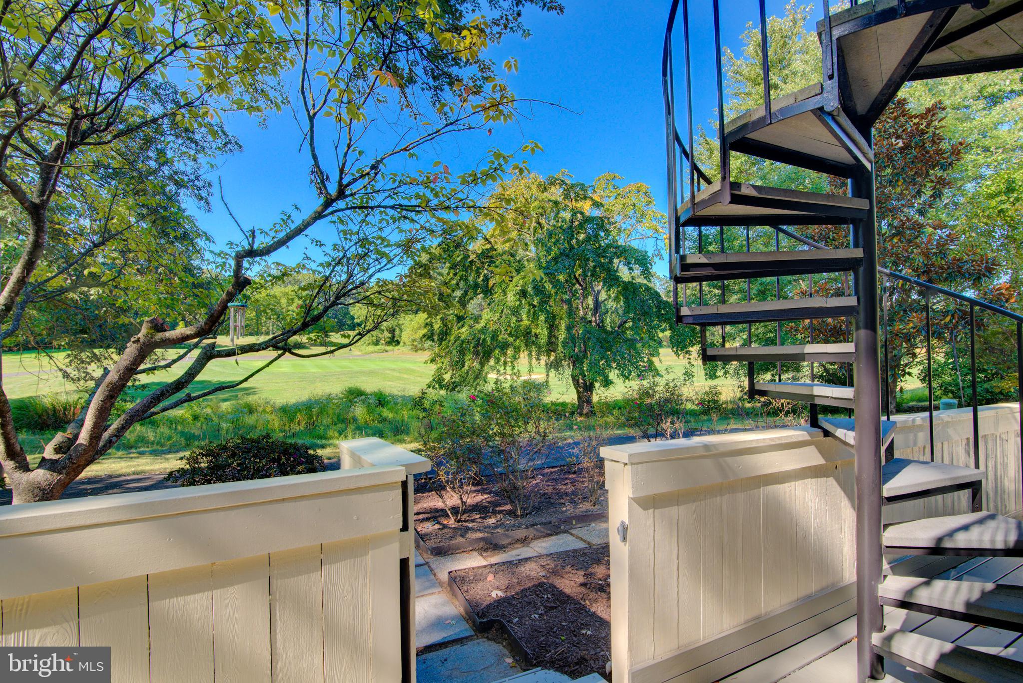2128 Golf Course Drive Reston, VA 20191 - Photo 73 of 105 Gate to back yardand trail