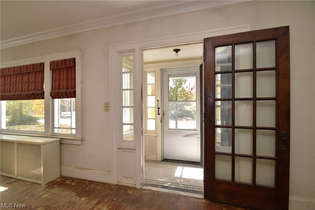 2227 Westminster Road Cleveland, OH 44118 - Photo 3 of 29 Gallery Image 3
