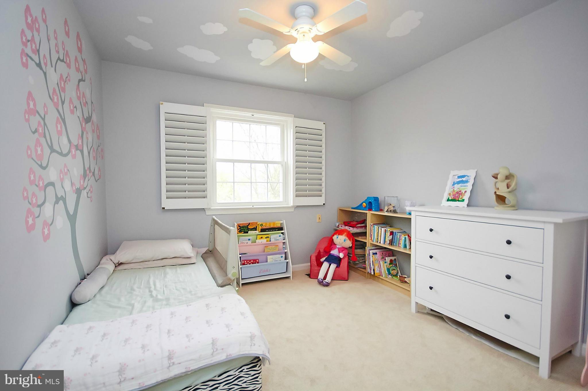 1124 Kensington Road McLean, VA 22101 - Photo 18 of 29 Bedroom