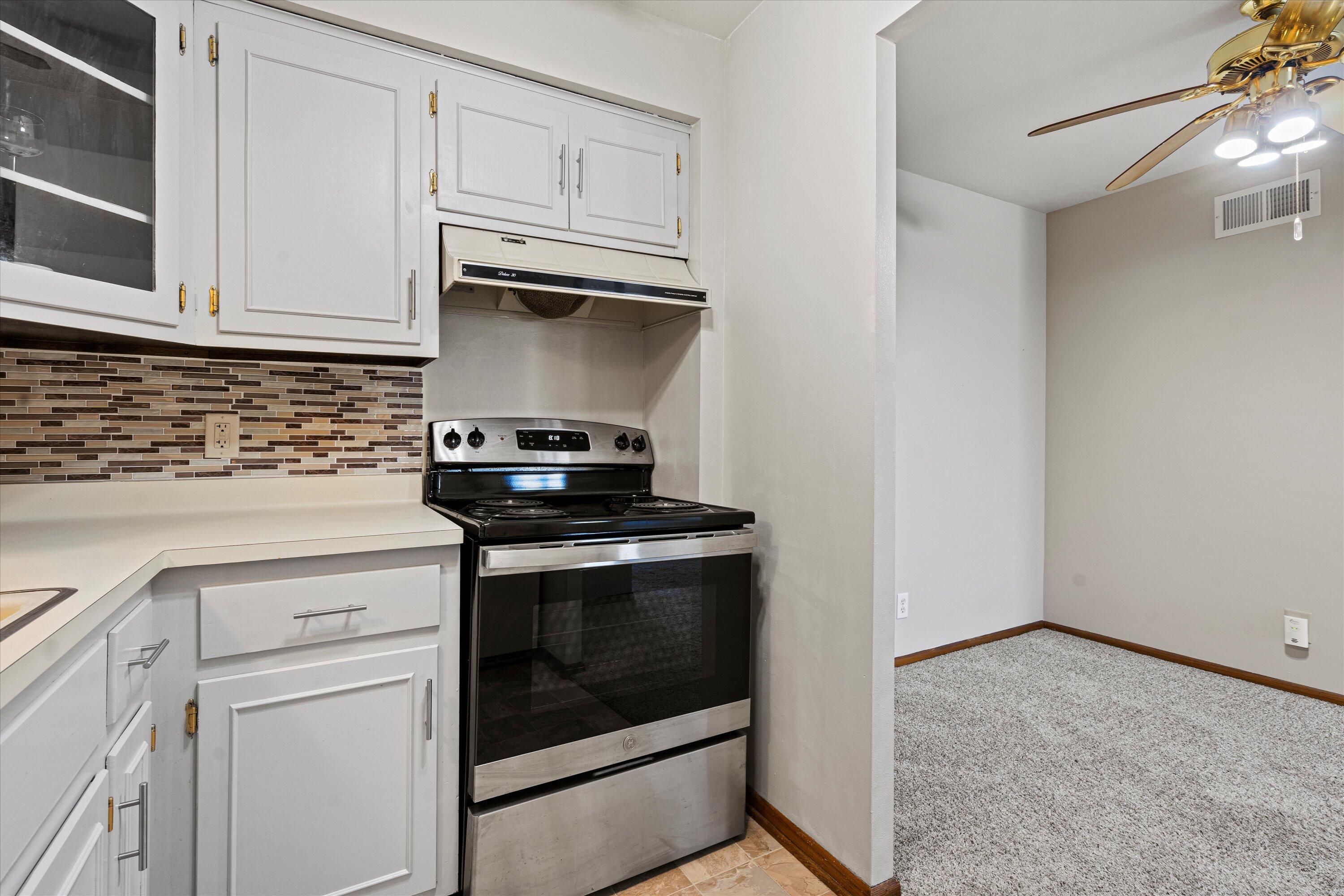 3239 South 58th Street, Unit 310 Milwaukee, WI 53219 - Photo 4 of 24 Kitchen