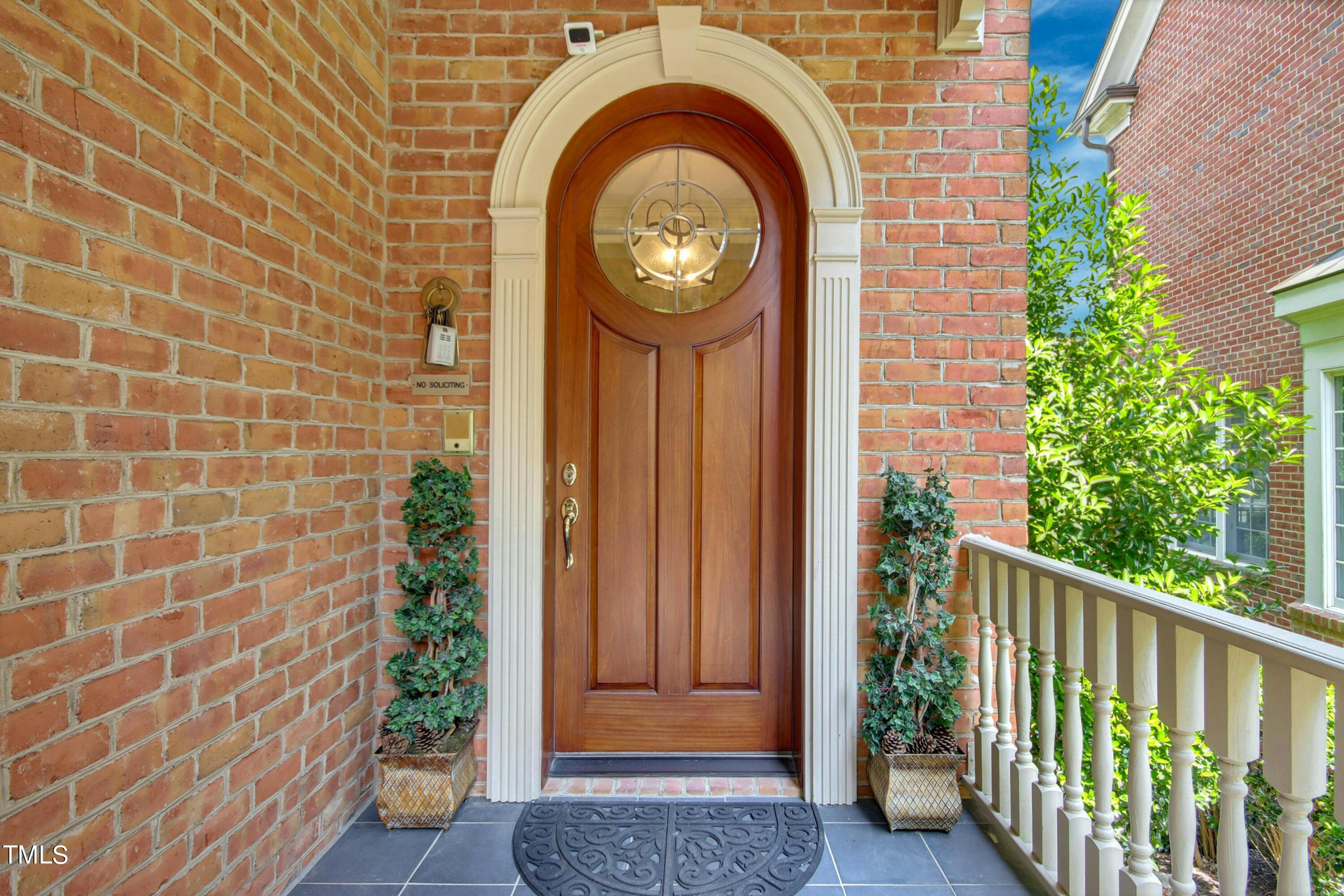 212 West Barbee Chapel Road Chapel Hill, NC 27517 - Photo 11 of 75 013-463593-212_West_Barbee_Chapel_RoadIM