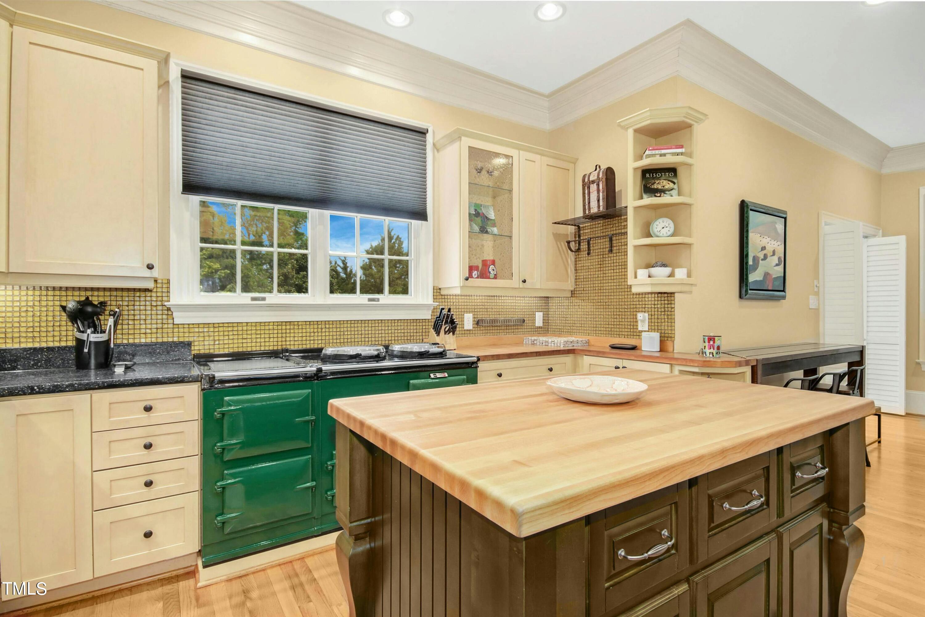 212 West Barbee Chapel Road Chapel Hill, NC 27517 - Photo 23 of 75 024-463593-212_W_Barbee_Chapel_Rd_IMG_45