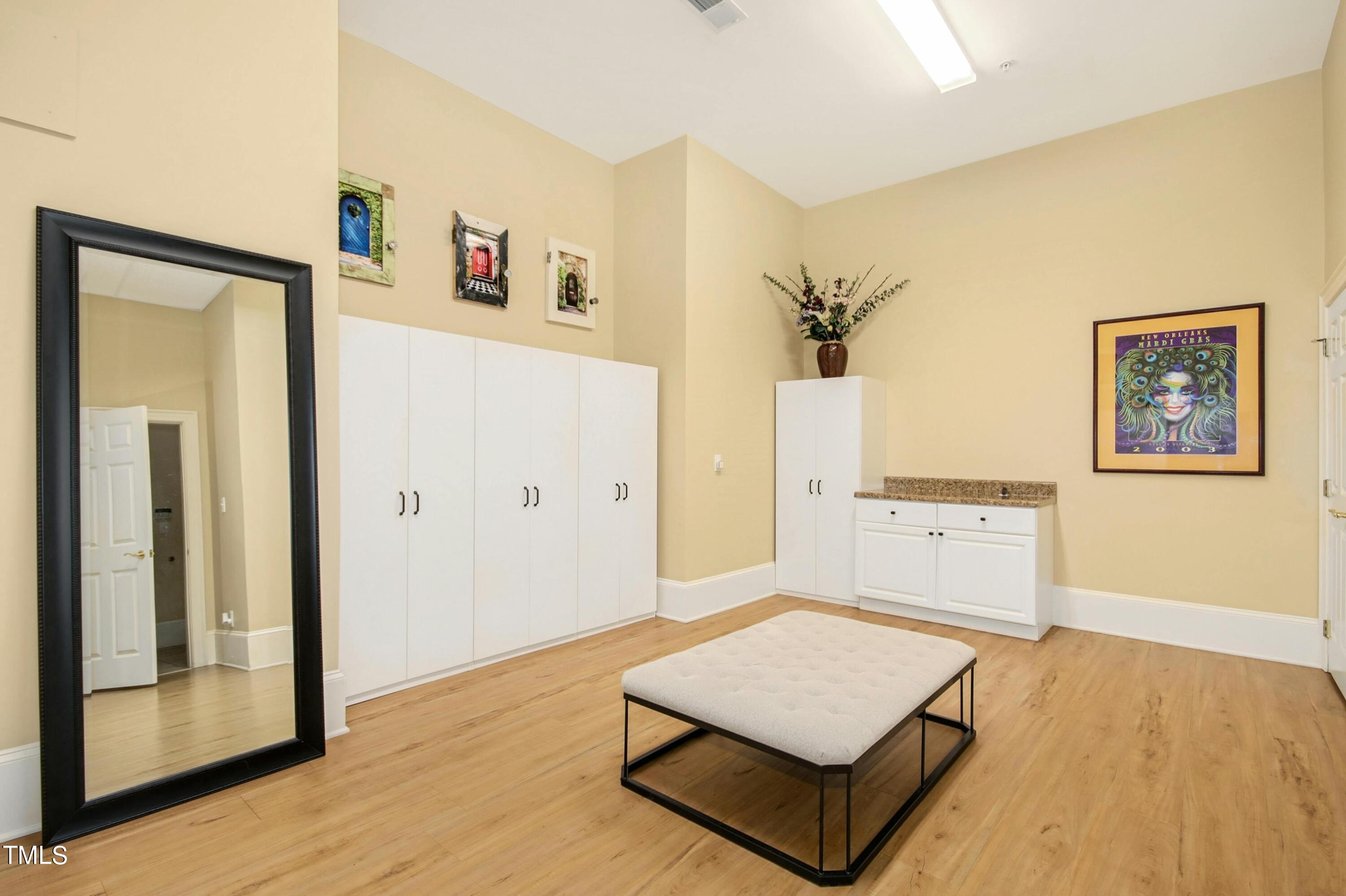 212 West Barbee Chapel Road Chapel Hill, NC 27517 - Photo 59 of 75 059-463593-212_W_Barbee_Chapel_Rd_IMG_46