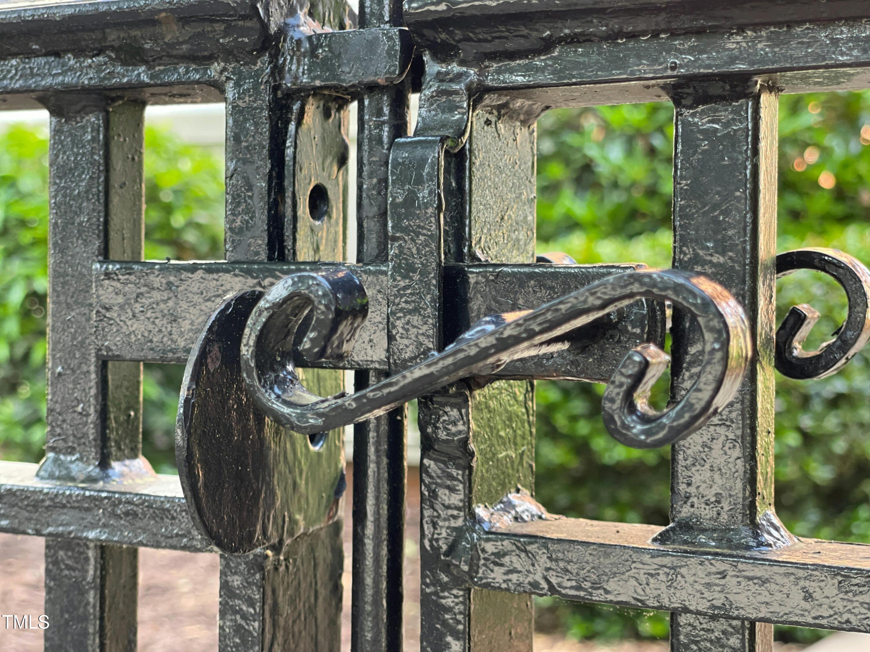 212 West Barbee Chapel Road Chapel Hill, NC 27517 - Photo 6 of 75 007-463593-IMG_5002_13334523