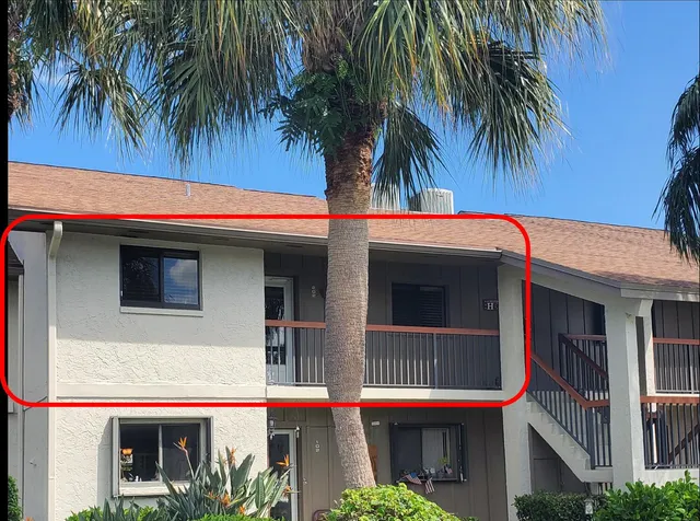 $279,999 | 1600 Northeast Dixie Highway, Unit 11202, Jensen Beach, FL 34957