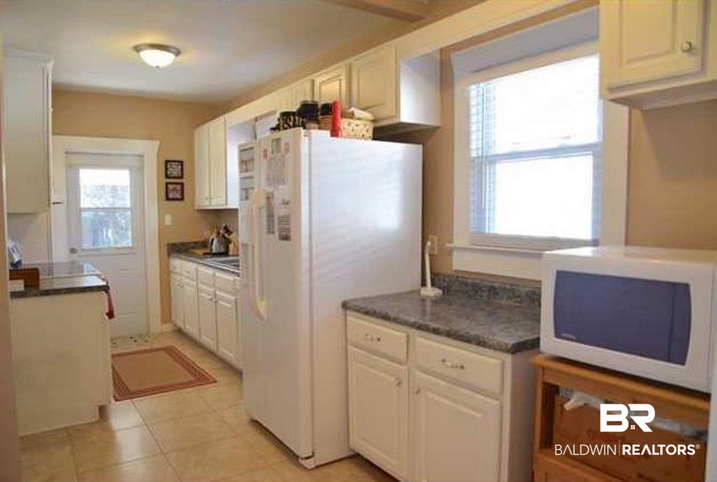 202 Kenan Street Mobile, AL 36606 - Photo 4 of 8