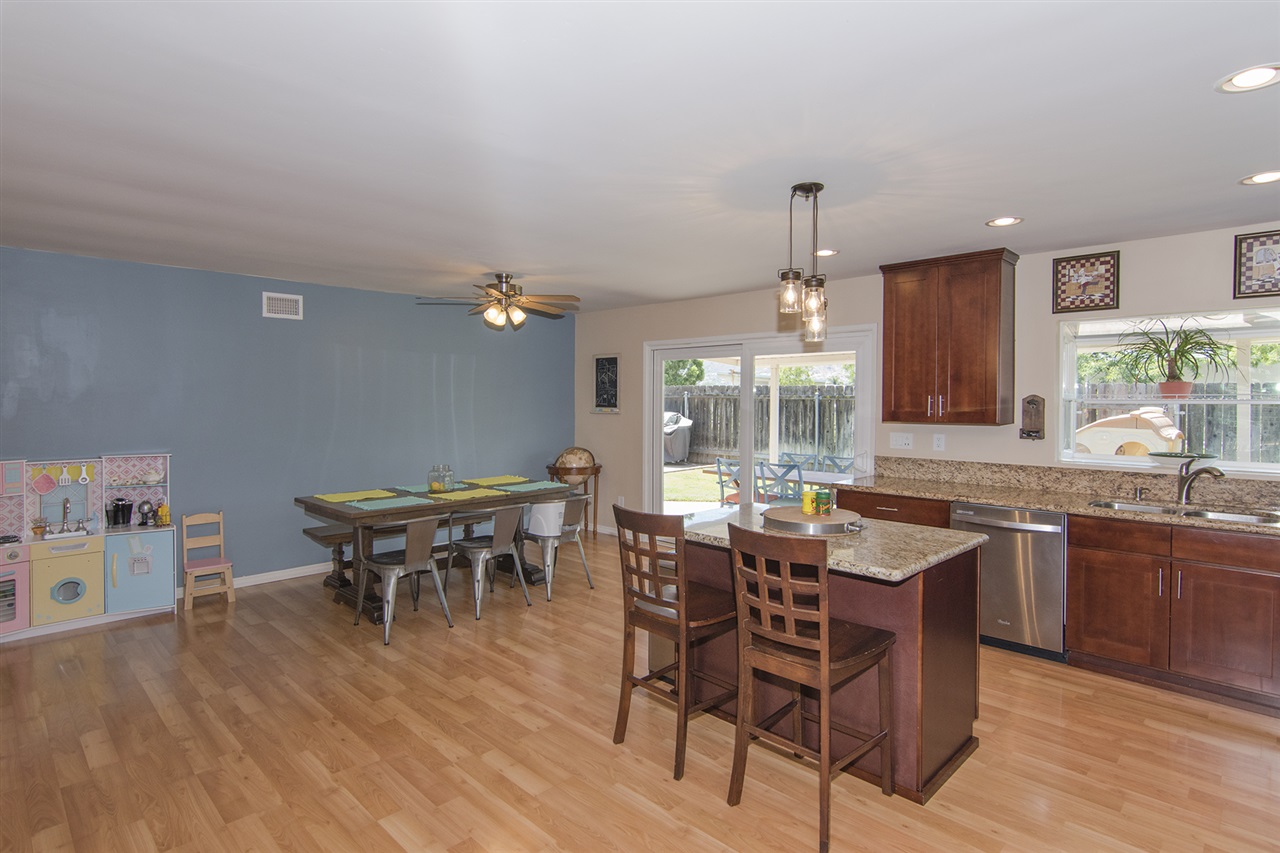 10847 Ramsgate Drive Santee, CA 92071 - Photo 5 of 25
