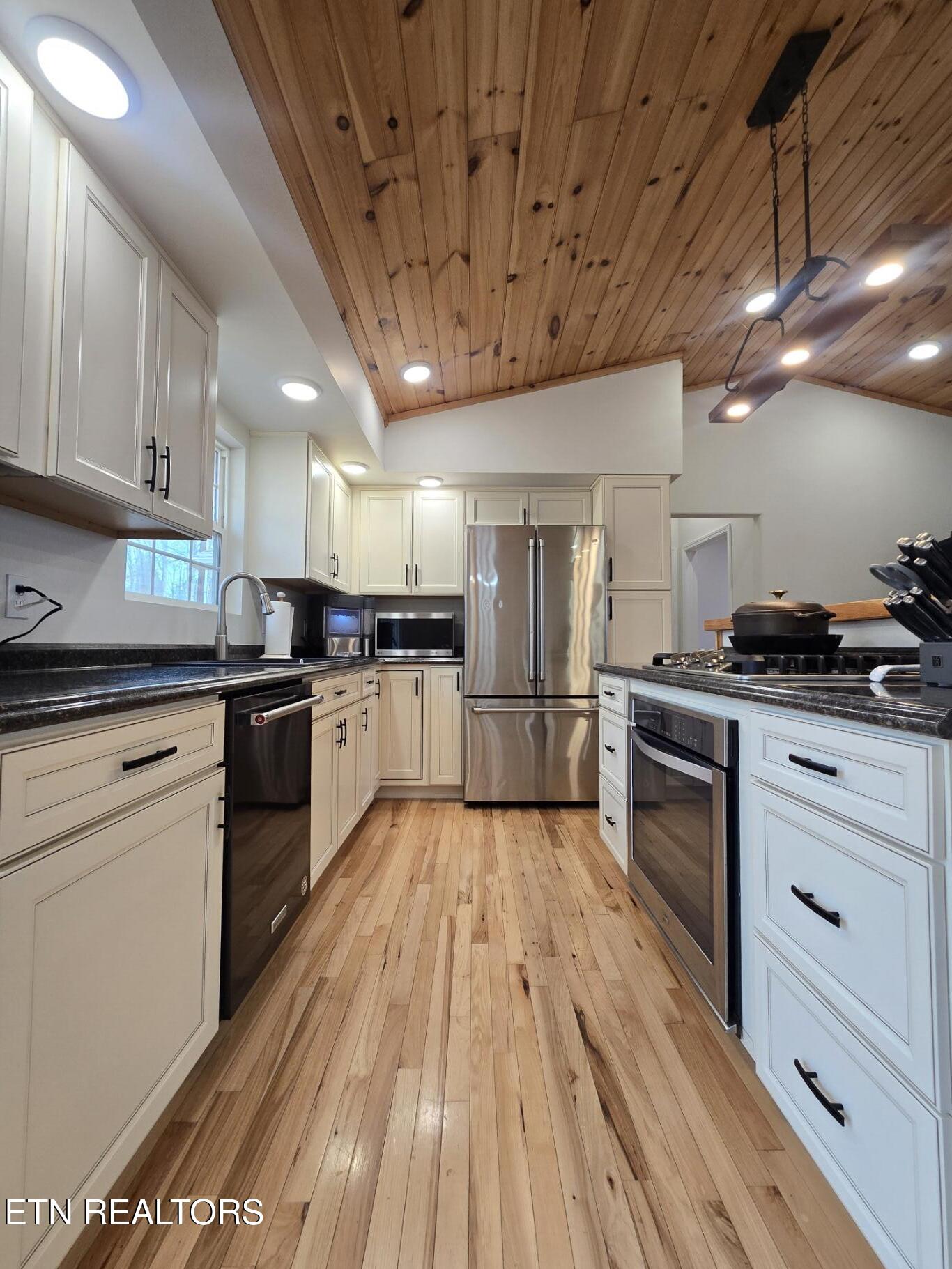 806 Cooper Lake Road Oneida, TN 37841 - Photo 14 of 54 20260304_103642