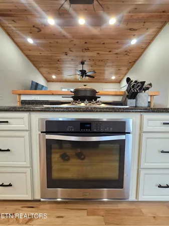 $365,000 | 806 Cooper Lake Road, Oneida, TN 37841