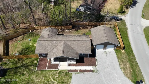 $365,000 | 806 Cooper Lake Road, Oneida, TN 37841