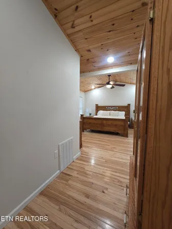 $365,000 | 806 Cooper Lake Road, Oneida, TN 37841