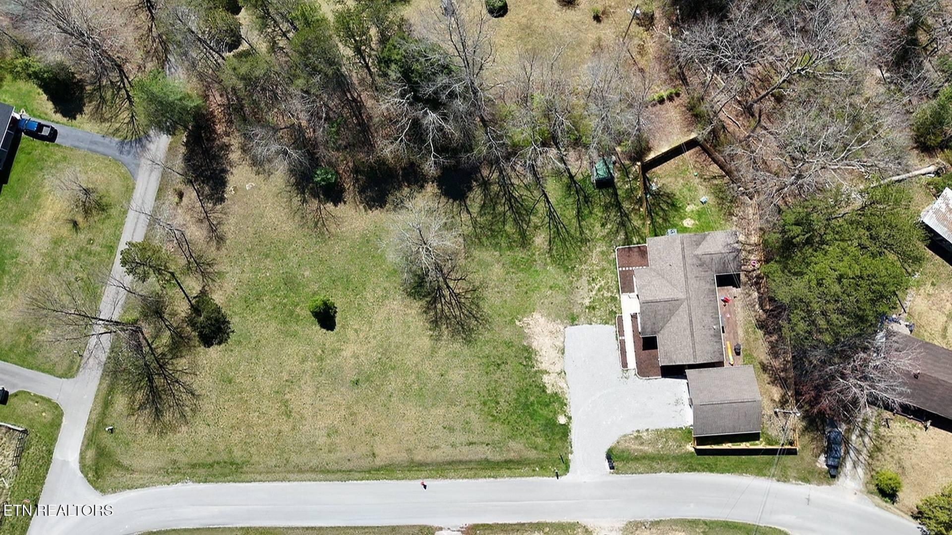 806 Cooper Lake Road Oneida, TN 37841 - Photo 4 of 54 d