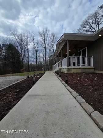 $365,000 | 806 Cooper Lake Road, Oneida, TN 37841