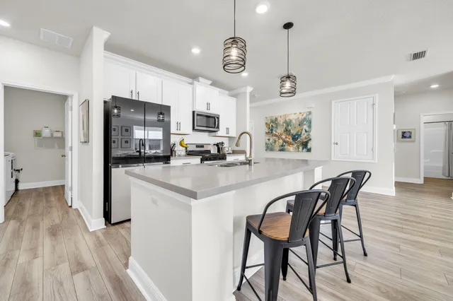 $499,000 | 221 Picnic Place, Freeport, FL 32439