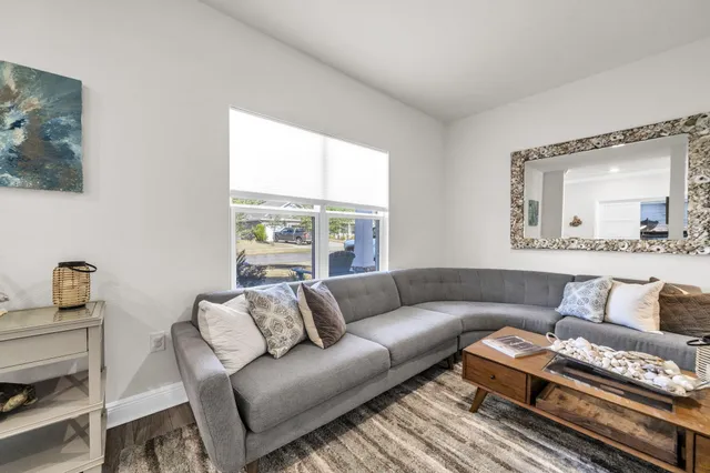 $499,000 | 221 Picnic Place, Freeport, FL 32439