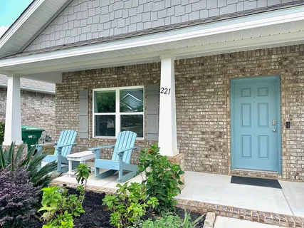 $499,000 | 221 Picnic Place, Freeport, FL 32439