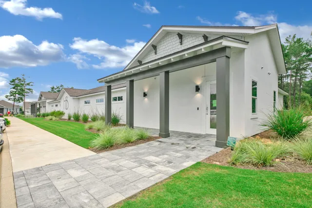 $499,000 | 221 Picnic Place, Freeport, FL 32439