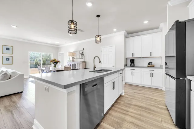 $499,000 | 221 Picnic Place, Freeport, FL 32439