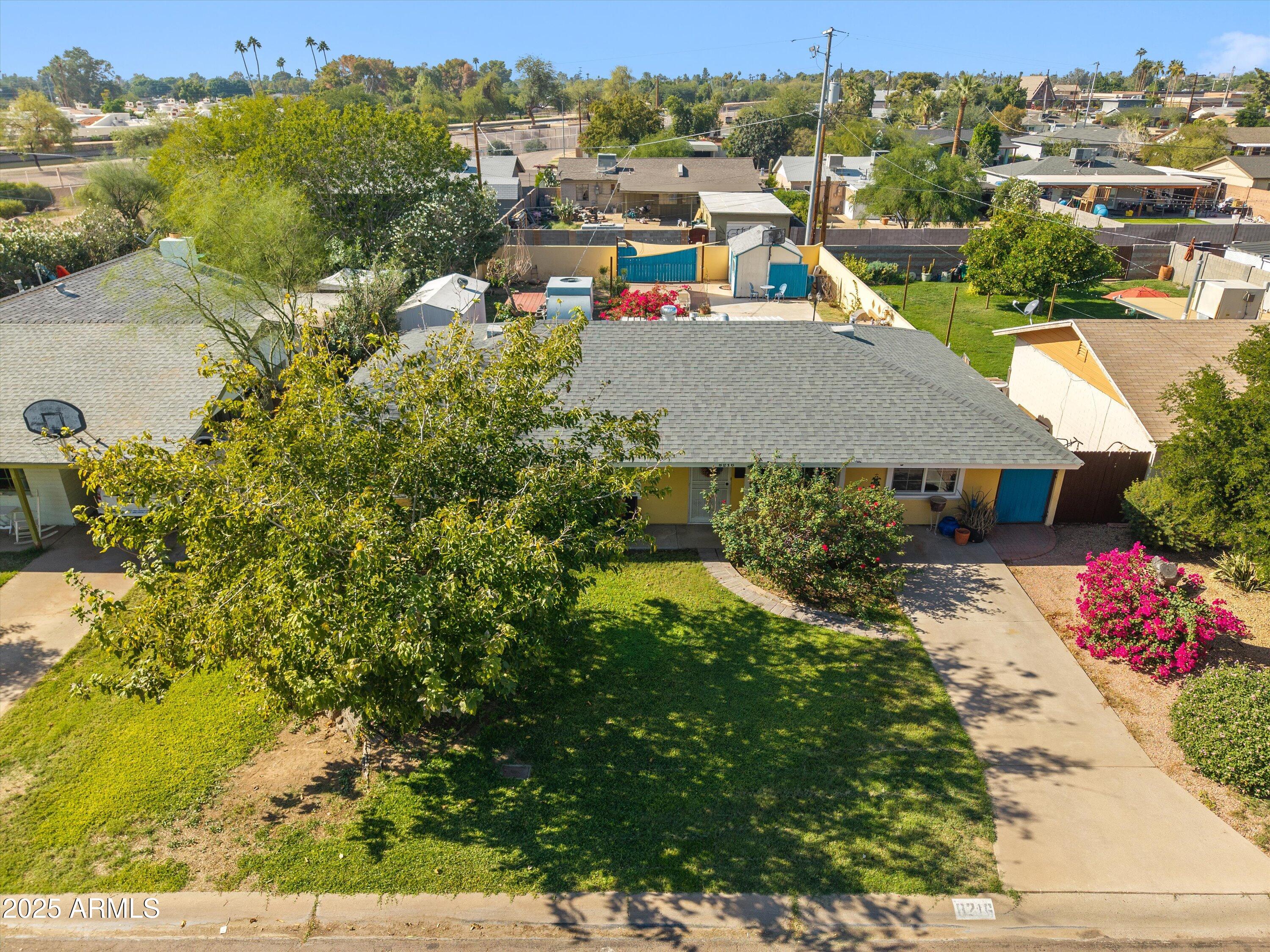 8216 North 9th Street Phoenix, AZ 85020 - Photo 36 of 39 an aerial view of multiple house