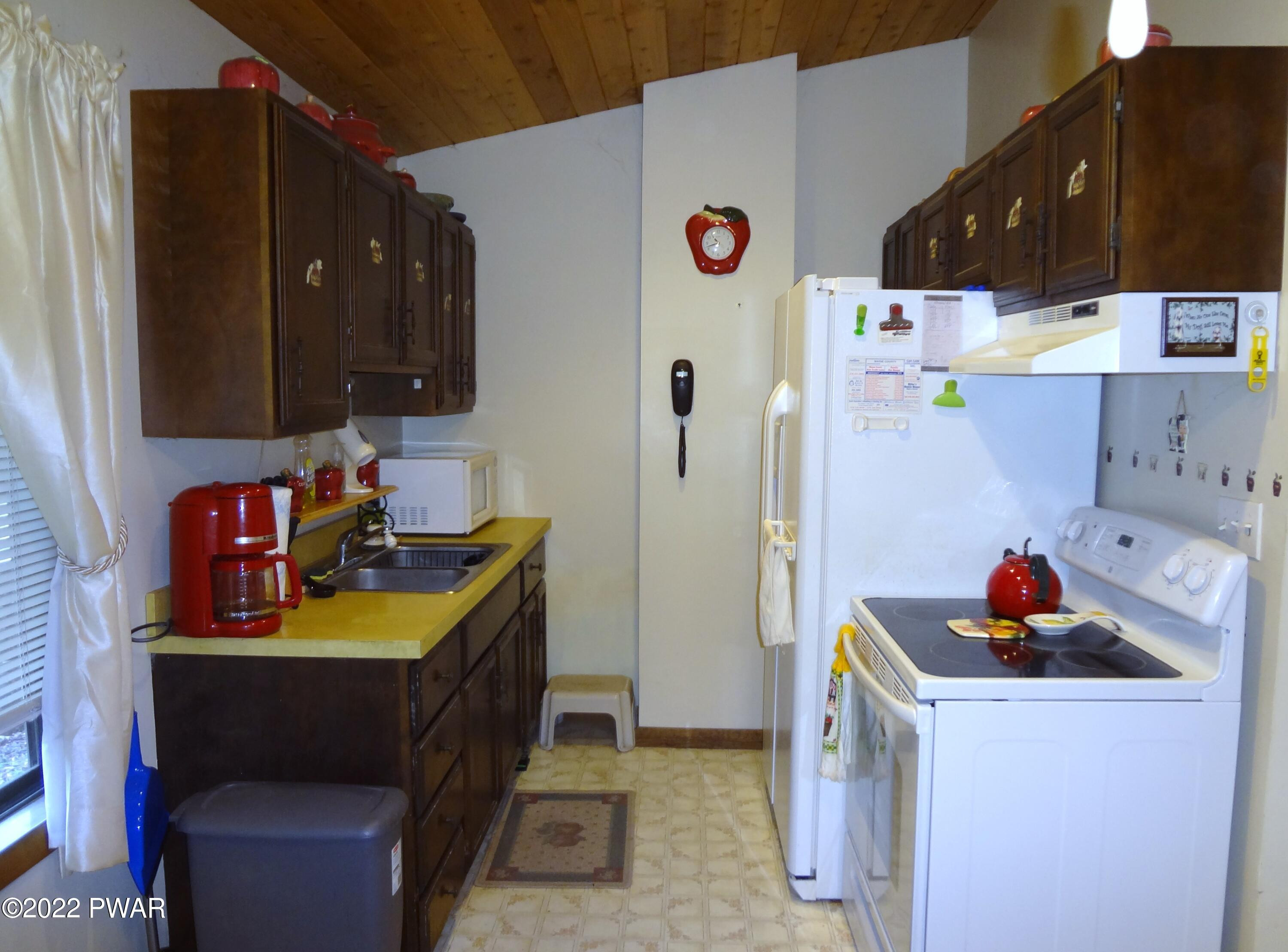 38 Deerfoot Road Lake Ariel, PA 18436 - Photo 6 of 38