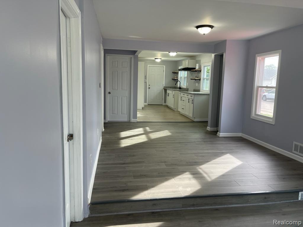 17898 Common Road Roseville, MI 48066 - Photo 28 of 58 23.jpeg