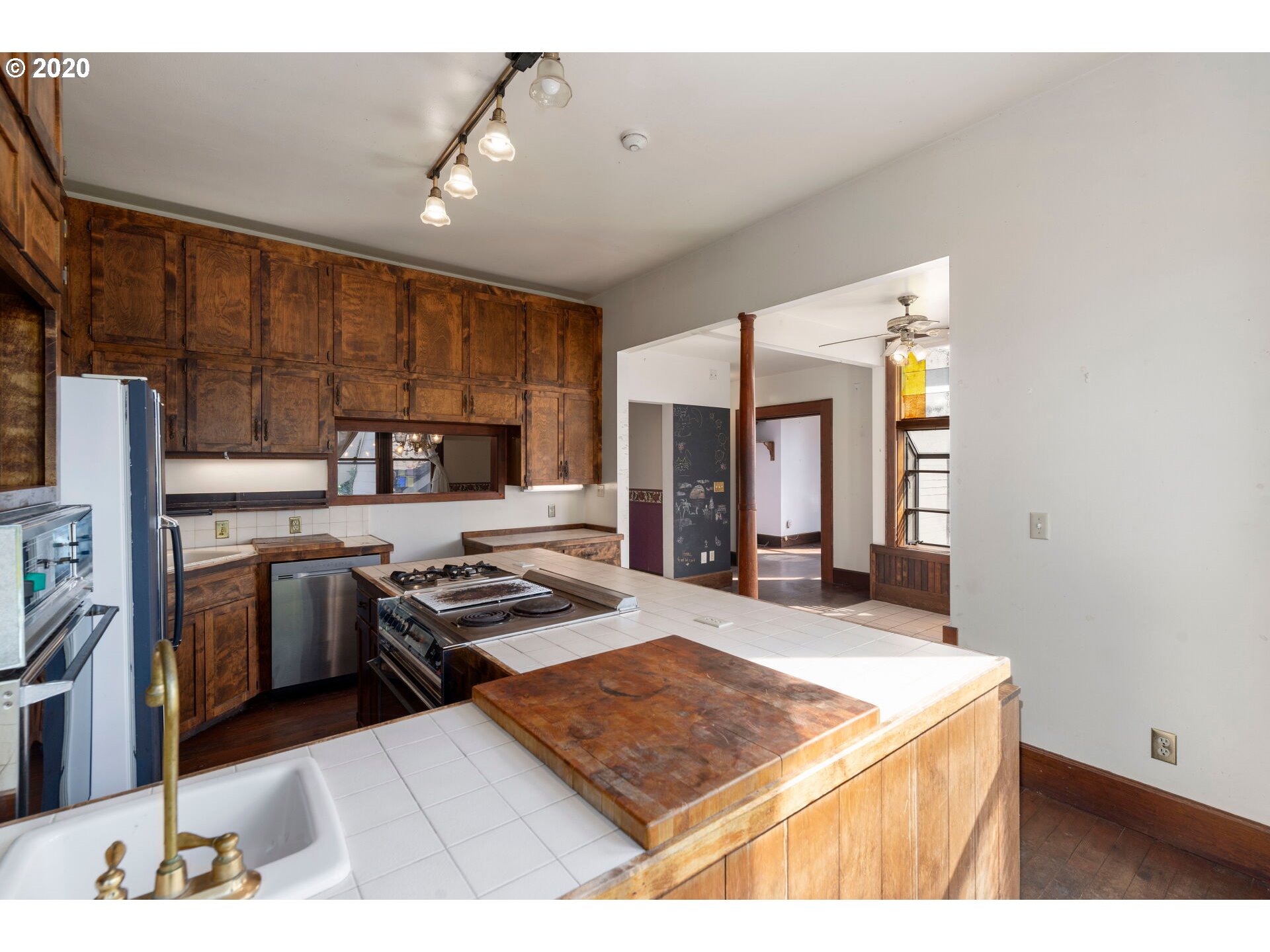 829 Southwest Washington Street Albany, OR 97321 - Photo 16 of 28 Gallery Image 16