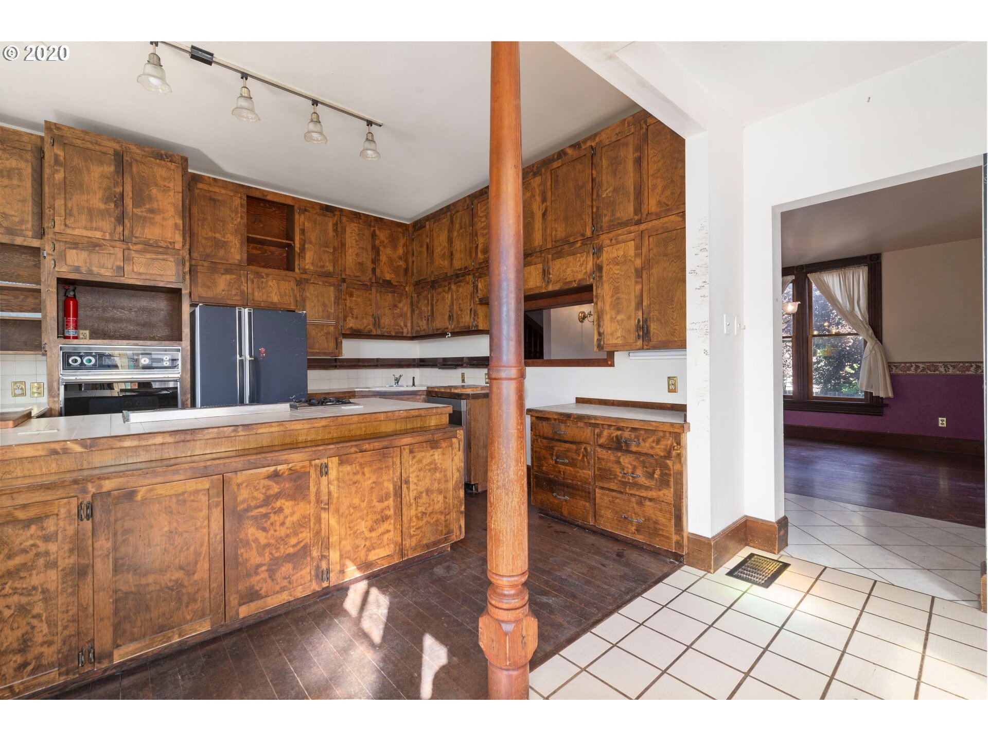 829 Southwest Washington Street Albany, OR 97321 - Photo 10 of 28 Gallery Image 10