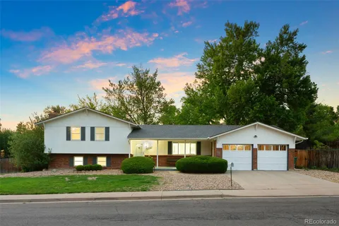 $800,000 | 8601 East Layton Avenue, Denver, CO 80237