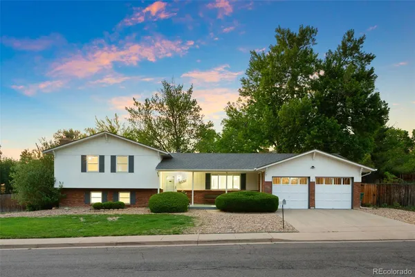 $800,000 | 8601 East Layton Avenue, Denver, CO 80237
