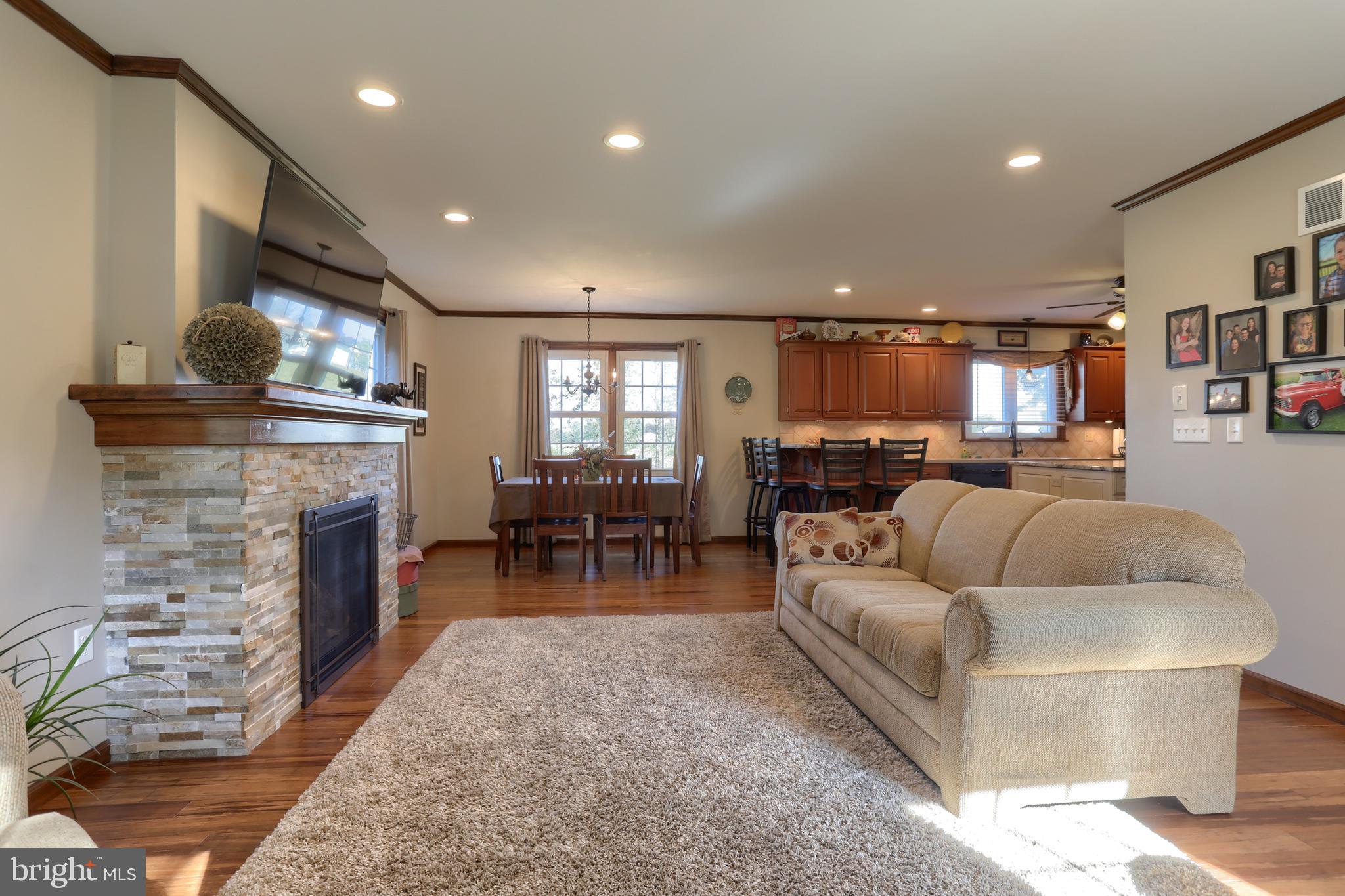35 Milton Grove Road North Elizabethtown, PA 17022 - Photo 8 of 55 Bamboo Floors