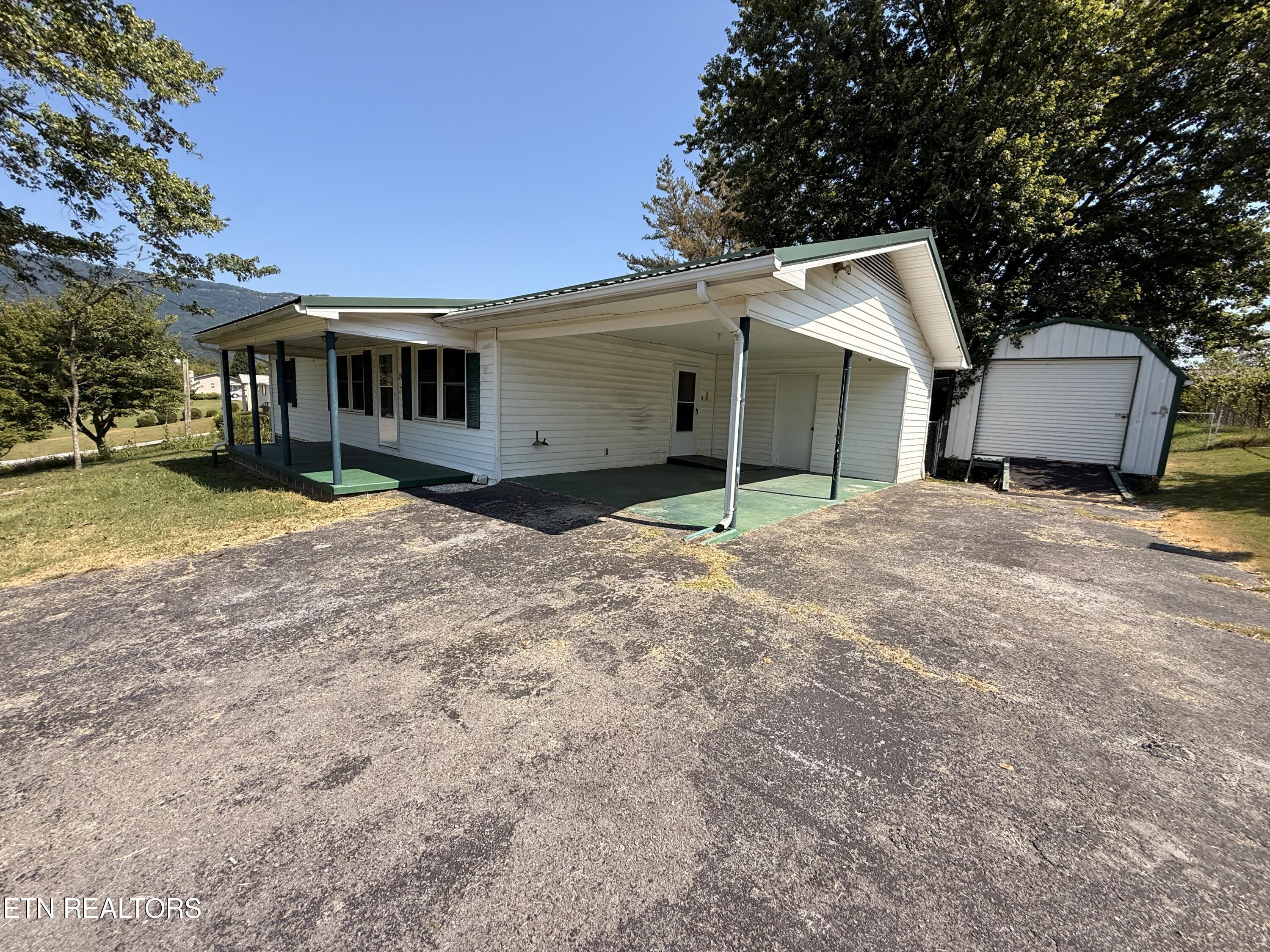 295 Allen Rock Road Ewing, VA 24248 - Photo 18 of 18 IMG_3670