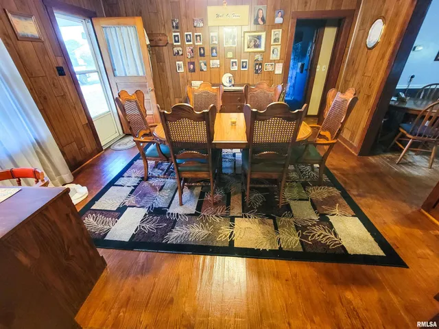 $64,500 | 113 Mead Street Southwest, Clay City, IL 62824