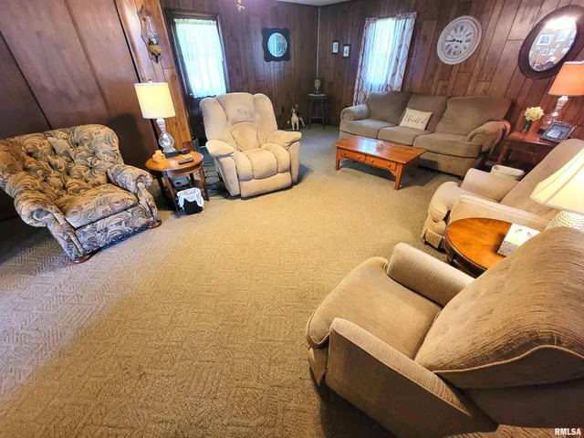 $64,500 | 113 Mead Street Southwest, Clay City, IL 62824